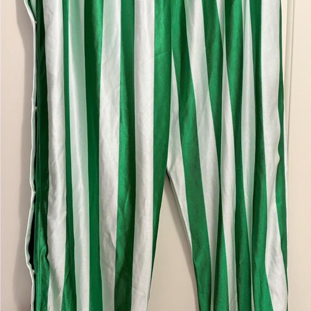 NBA Green and White Striped Casual Bottoms - Picture 5 of 6